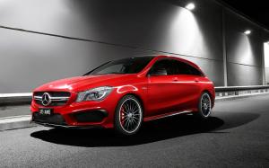 2015 Mercedes-AMG CLA45 Shooting Brake